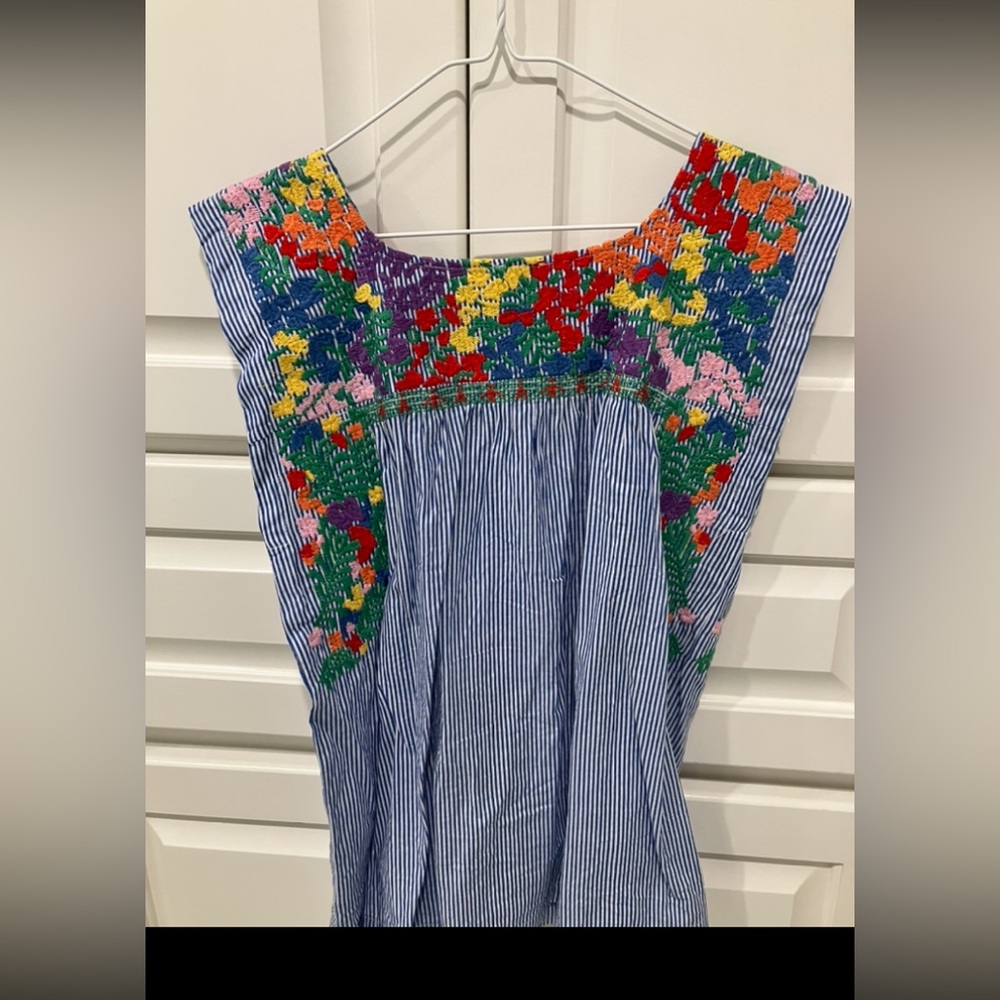 J. Marie multicolored embroidered top (short sleeve) size small